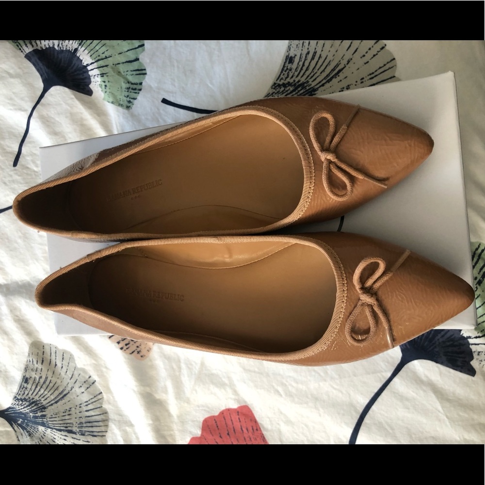 Banana Republic nude flat 7 1/2